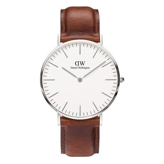 The Classic St Mawes, an integral part of the flagship Classic Collection, is a slim timepiece that sits perfectly on your wrist. With a flawlessly round and simple dial, a classy leather band and an elegant casing, you have a timepiece that proves that perfection in engineering not only is a possibility, but a reality. 