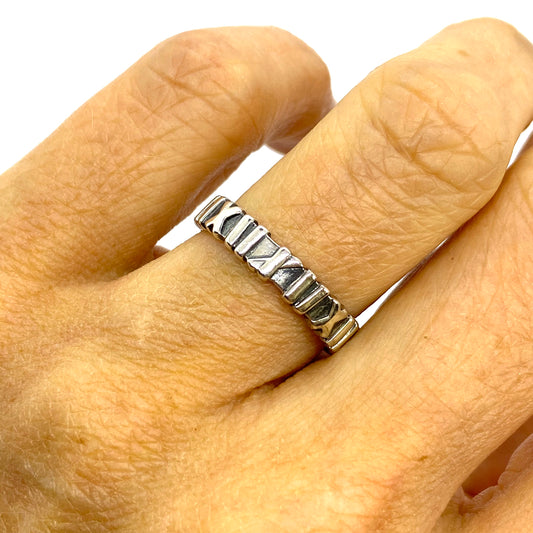 Sunshine Oxidised Band Ring - John Ross Jewellers