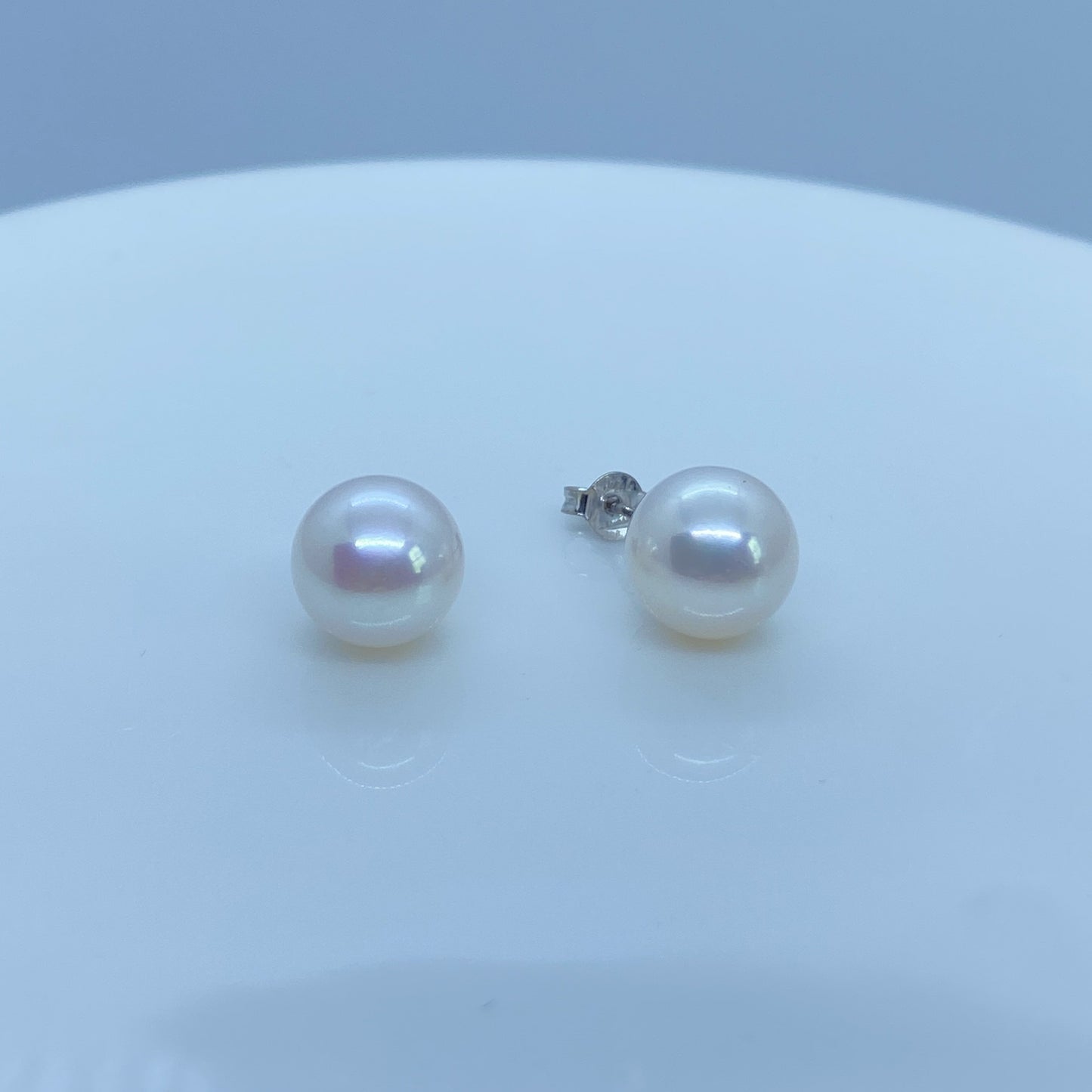 18ct White Gold Akoya Pearl Earrings 9mm - John Ross Jewellers