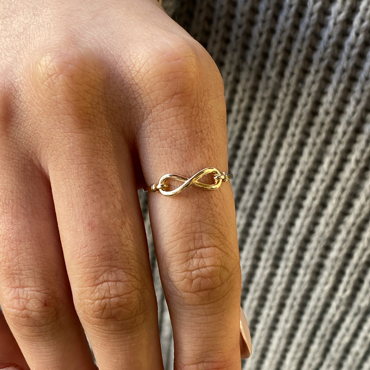 Infinit Rings Gold 9ct Gold Infinity Ring