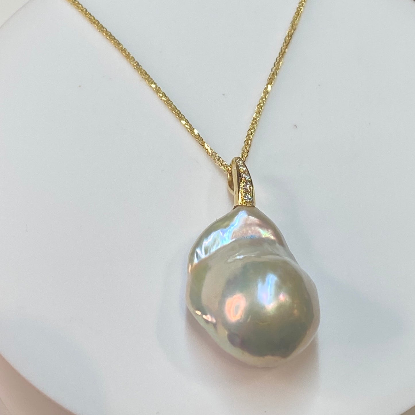 18ct Gold Alessia Baroque Cultured Pearl Pendant & Chain - John Ross Jewellers