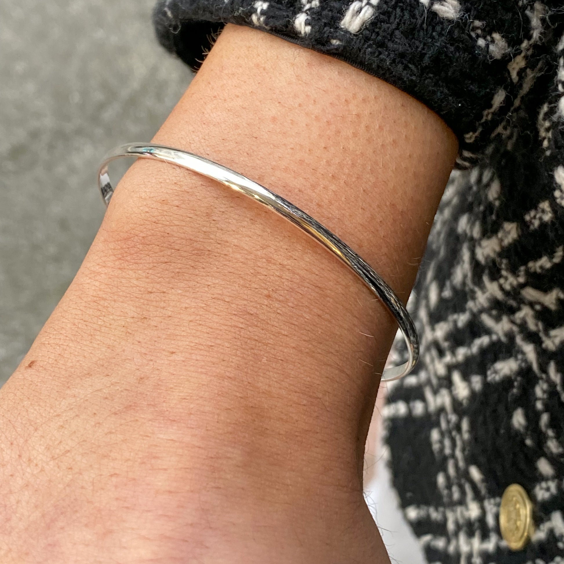 Silver D Shaped Bangle | 3mm - John Ross Jewellers