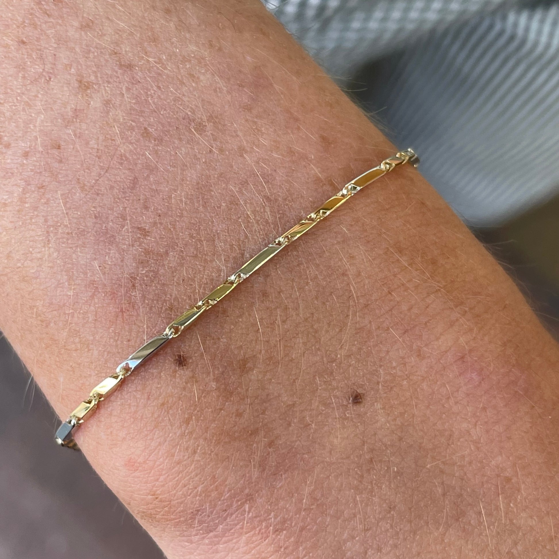 9ct Gold Two Tone Sleek Bracelet | Yellow & White Gold - John Ross Jewellers