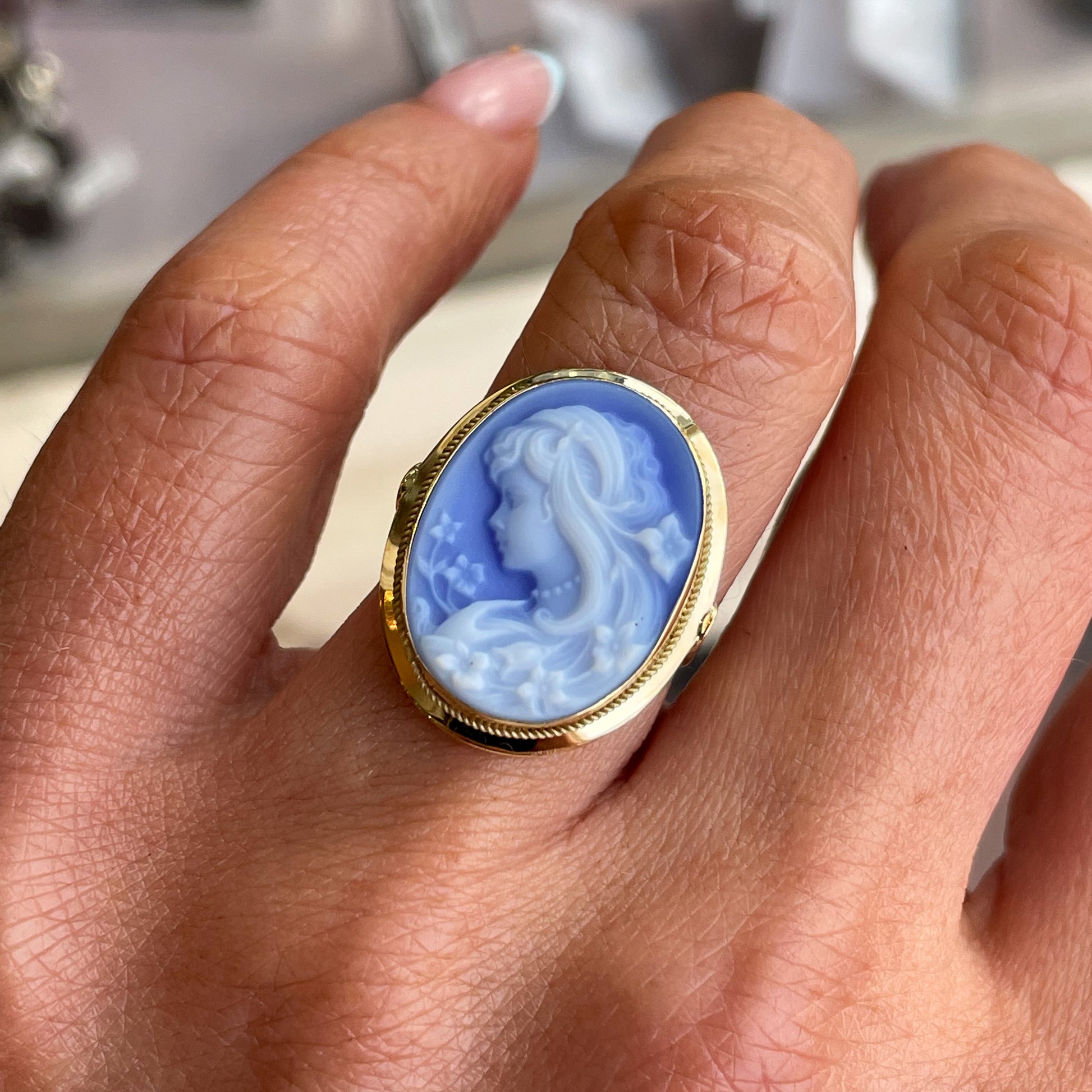 18ct Gold Blue Agate Cameo Ring - Lady - John Ross Jewellers