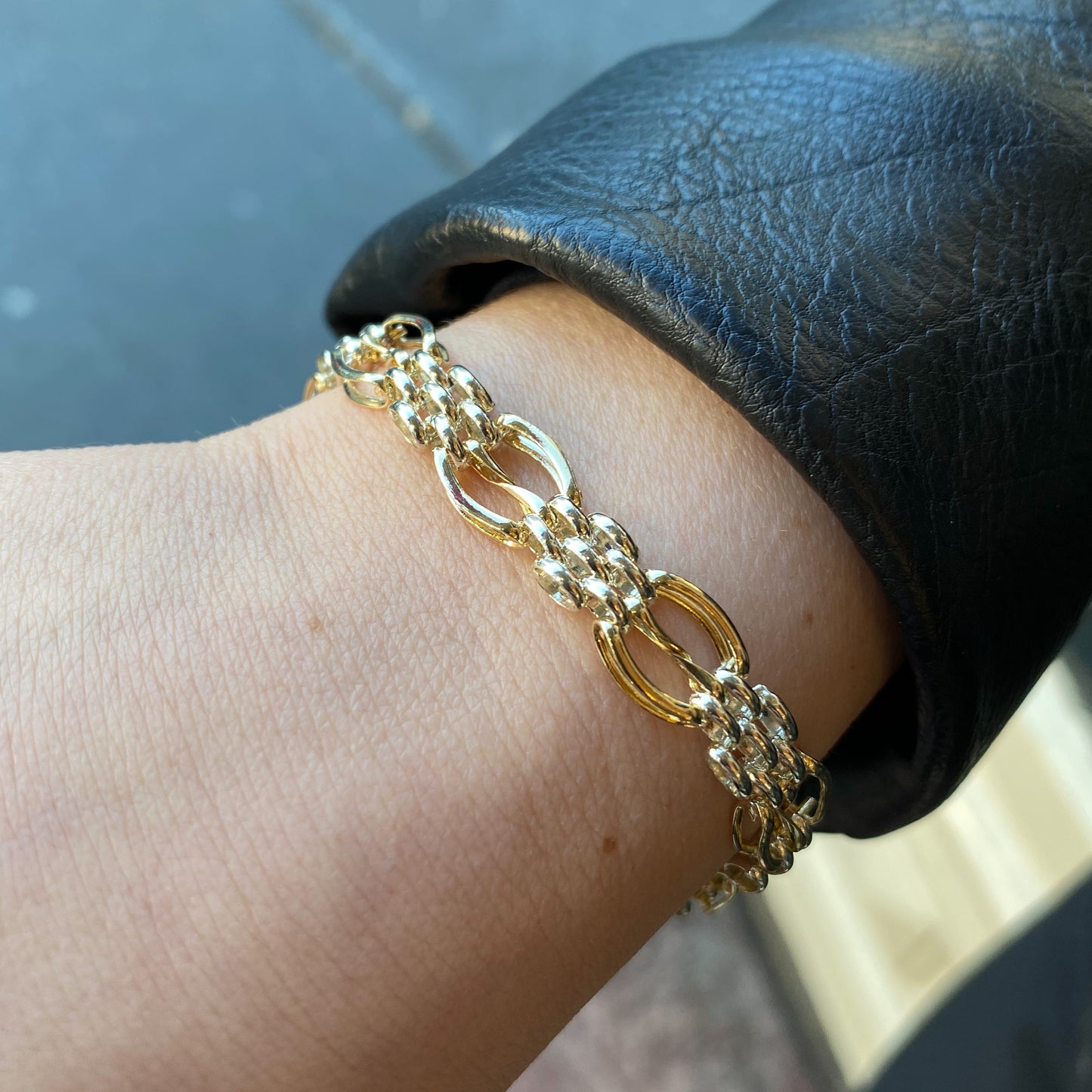 9ct Gold Two Tone Panther Gate Bracelet | 7.5" - John Ross Jewellers