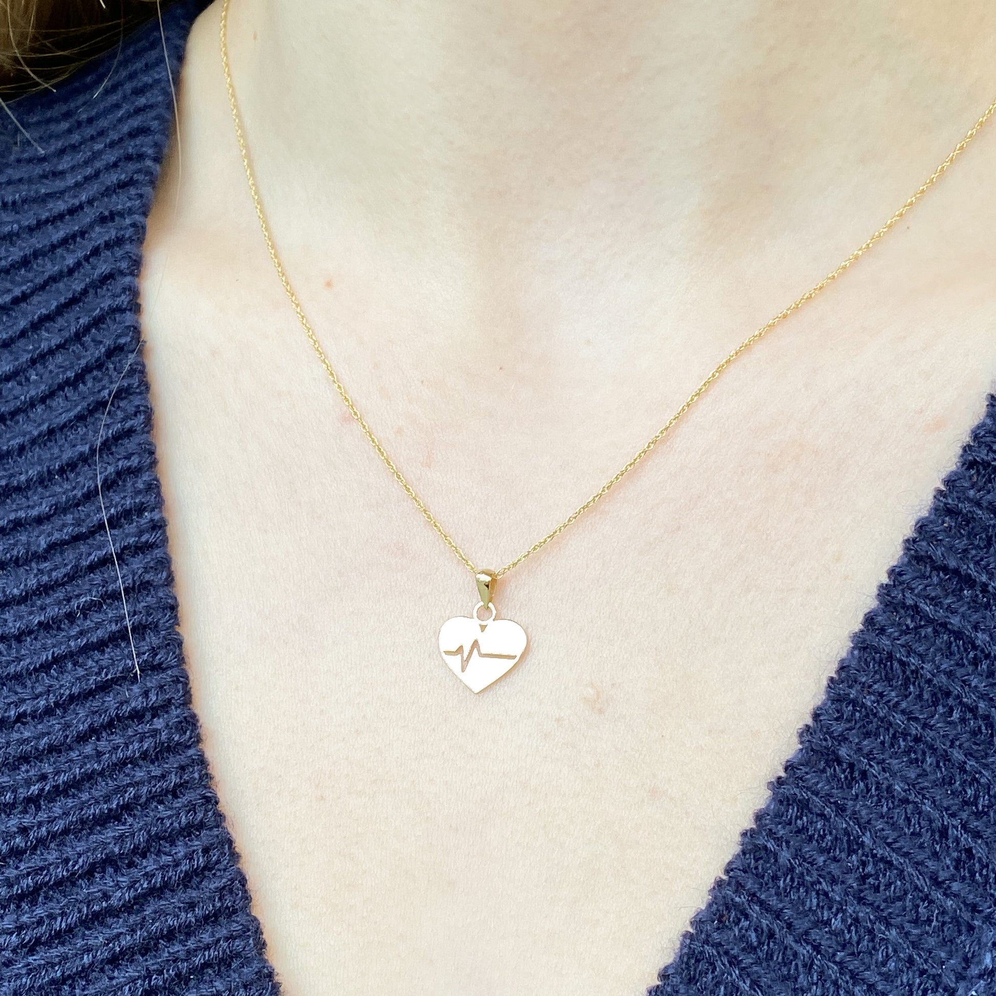 9ct Gold Heartbeat Disc Necklace | 12mm - John Ross Jewellers