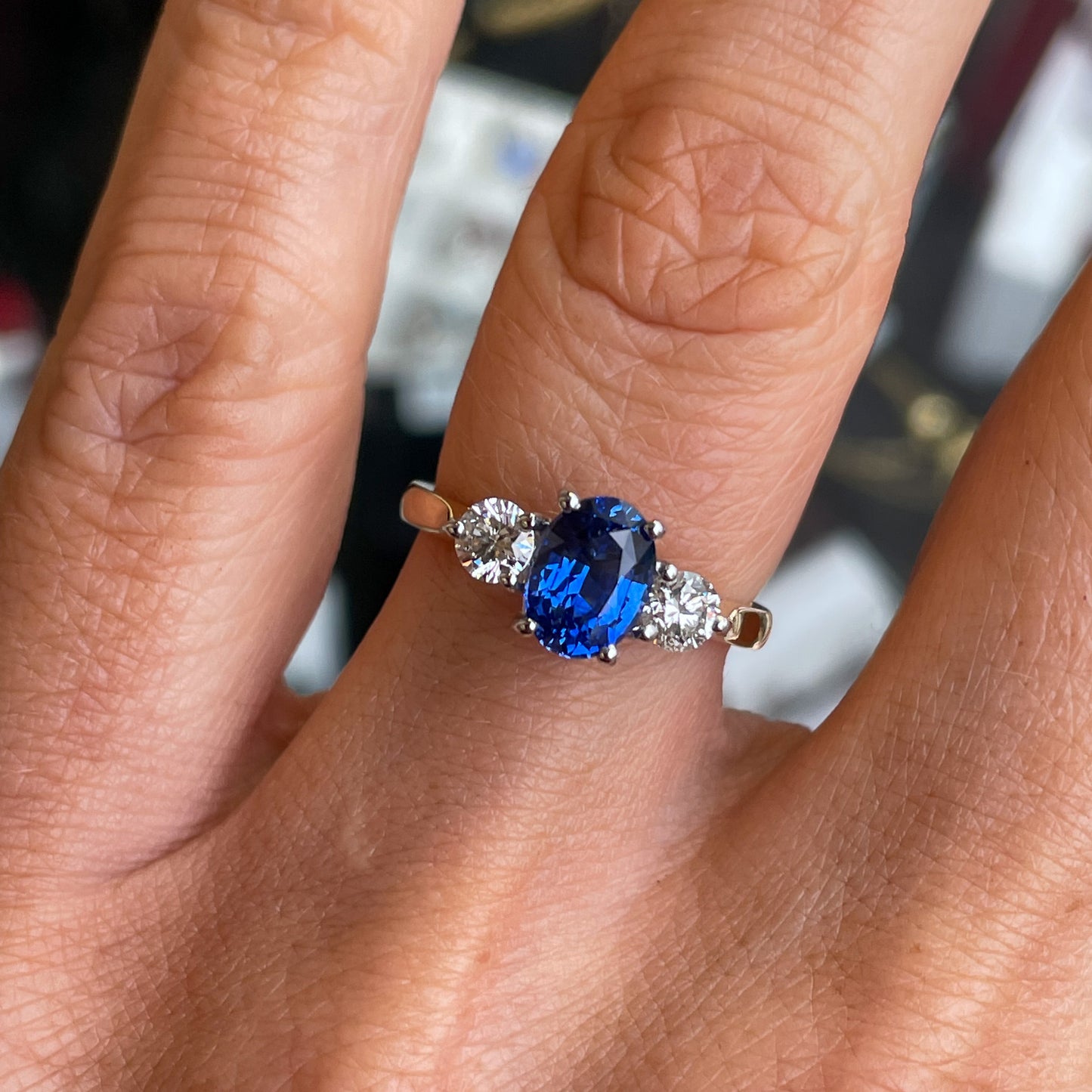 18ct Gold Sapphire & Diamond Engagement Ring | 1.55ct Oval cut Sapphire   + 0.43ct of round brilliant  cut diamonds   Size M