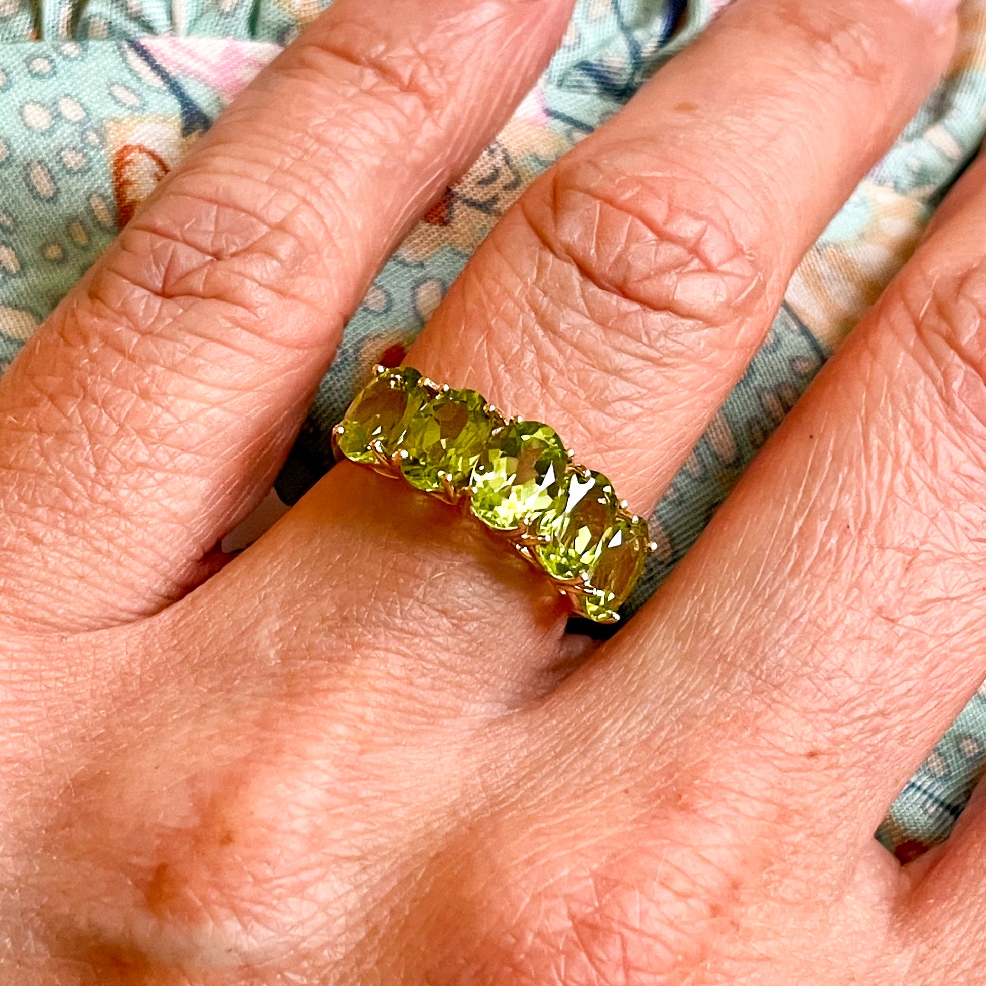 9ct Gold Peridot Stepped Ring - John Ross Jewellers