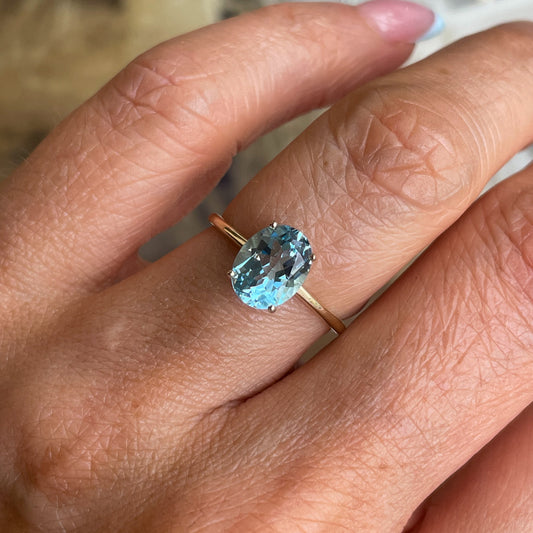 9ct Gold Oval Solitaire Ring - Sky Blue Topaz - John Ross Jewellers