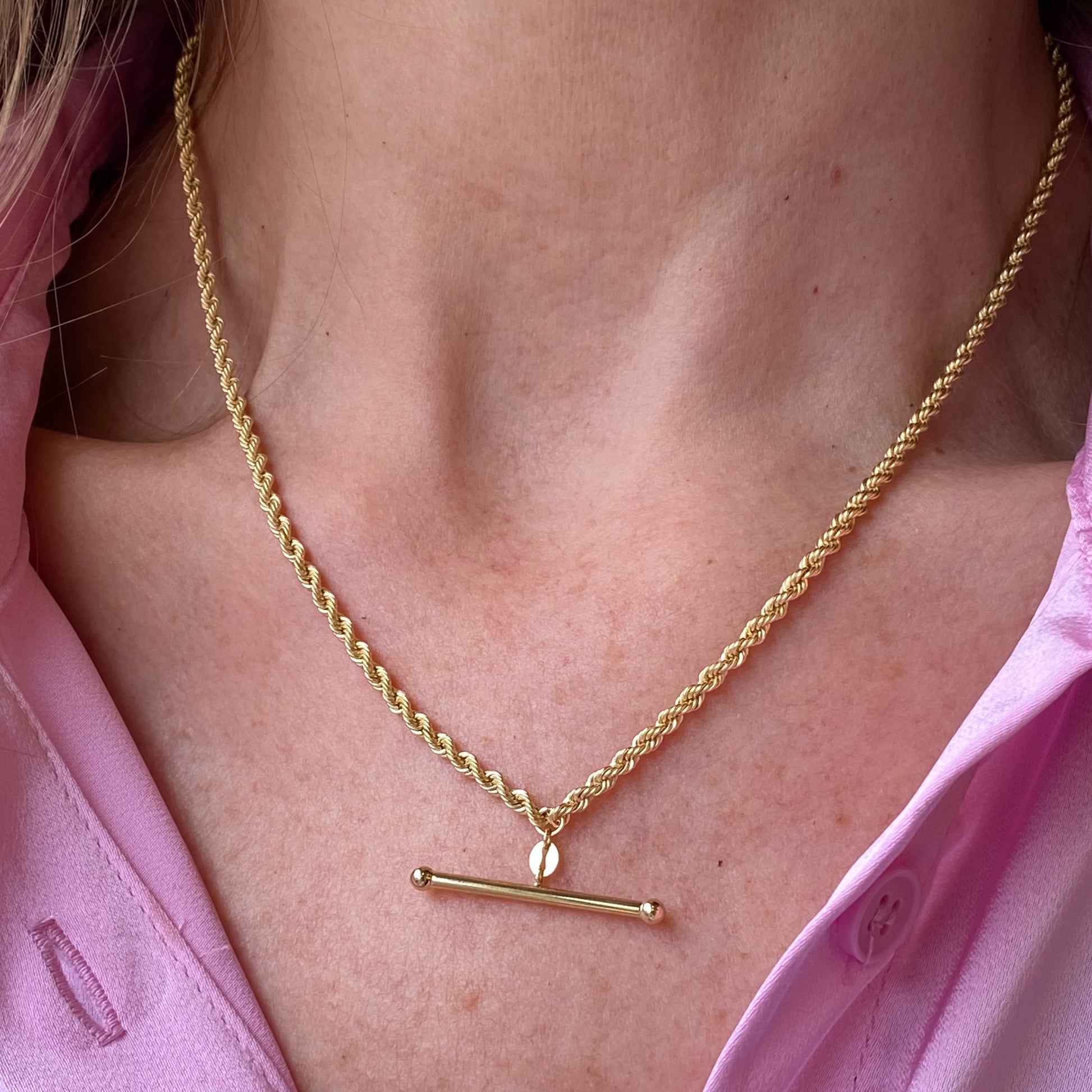 9ct Gold T-Bar Necklace | Rope - John Ross Jewellers