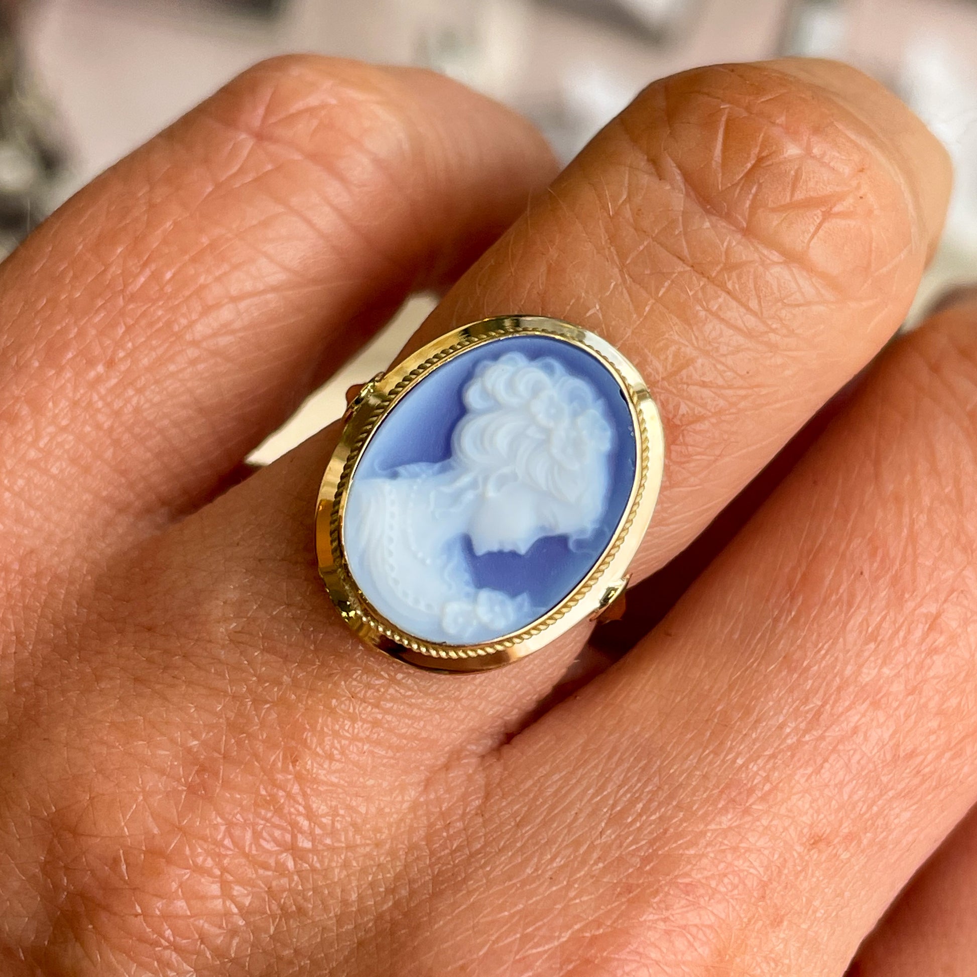 18ct Gold Blue Agate Cameo Ring - Lady - John Ross Jewellers