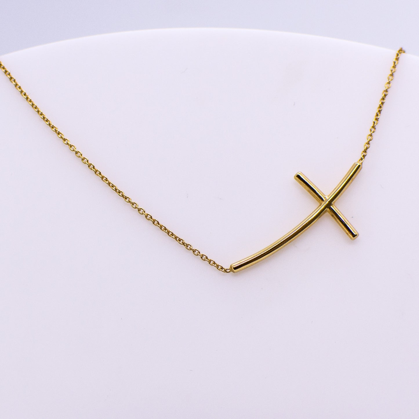 9ct Gold In Line Cross Necklace - John Ross Jewellers