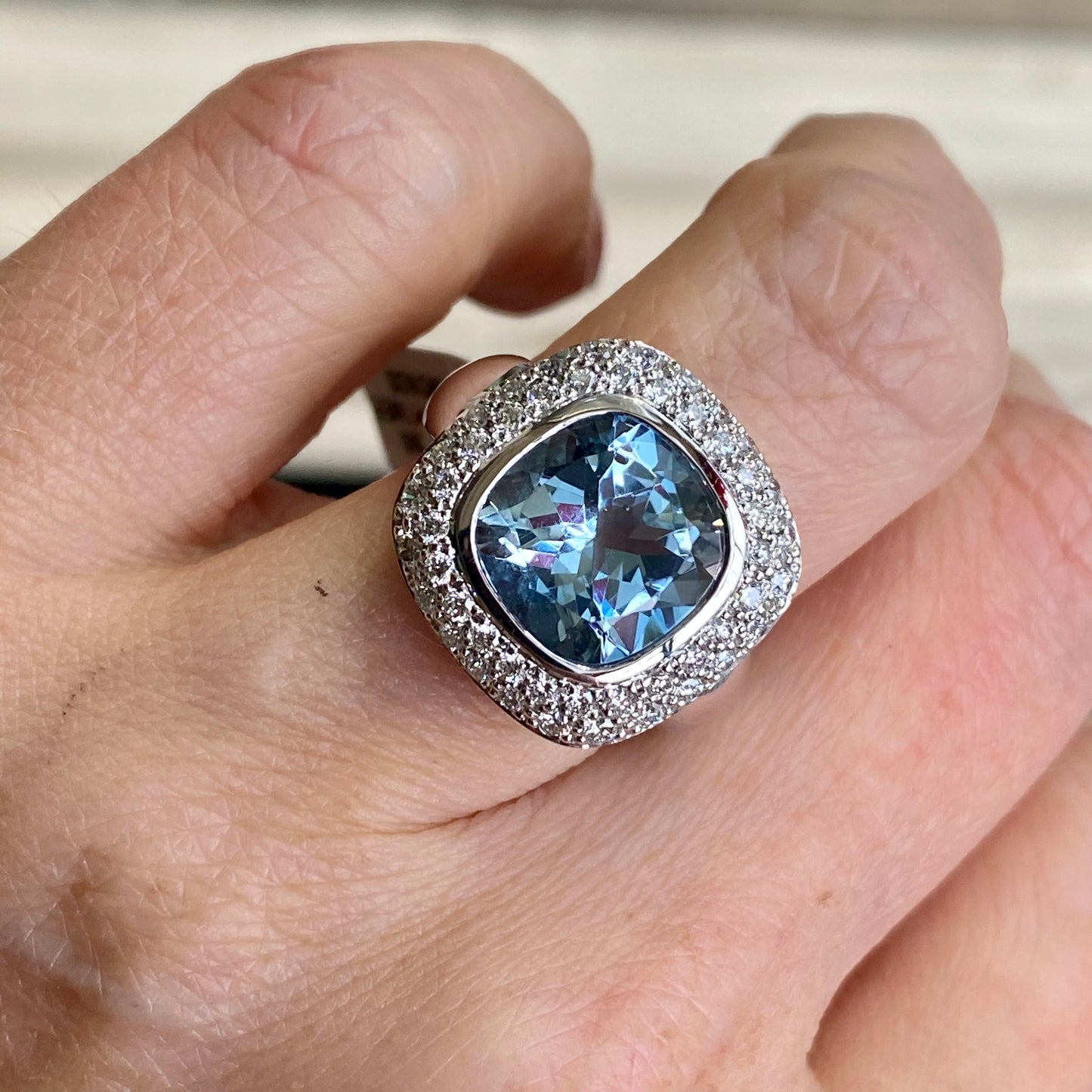 18ct White Gold Aquamarine & Diamond Ring - John Ross Jewellers