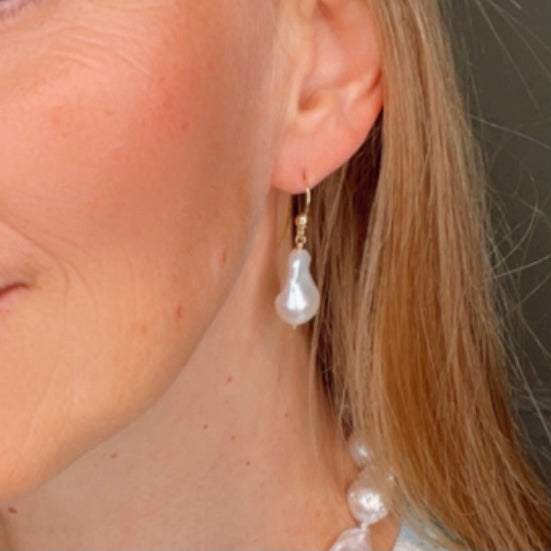 18ct Gold Amo Baroque Pearl Drop Earrings - John Ross Jewellers