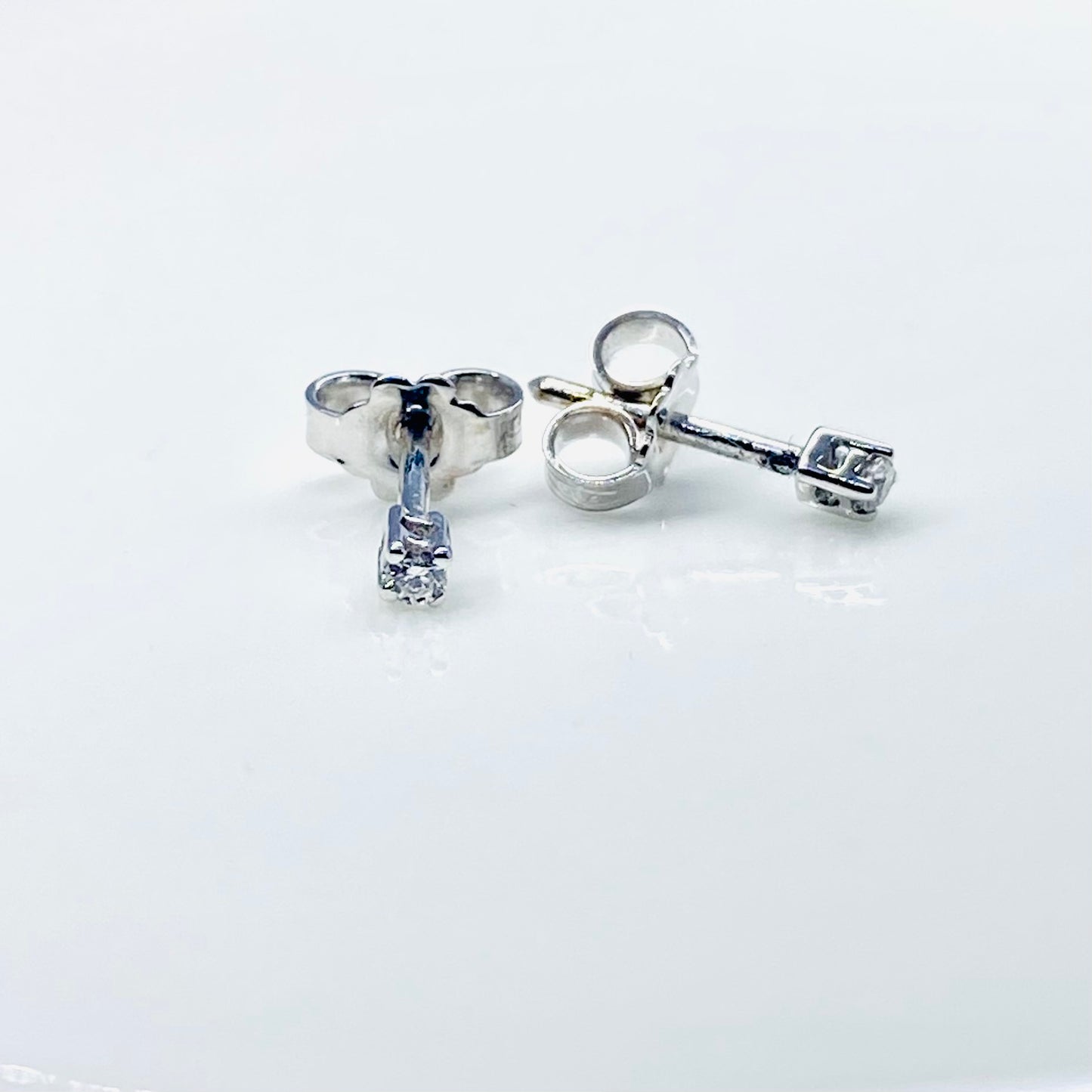 18ct White Gold Diamond Solitaire Stud Earrings- 0.05ct - John Ross Jewellers