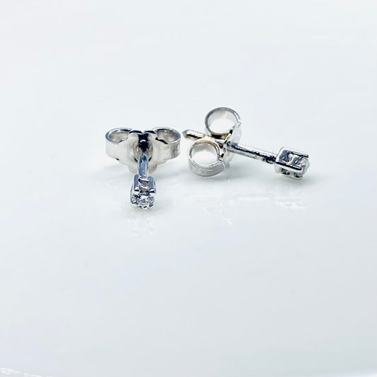 18ct White Gold Diamond Solitaire Stud Earrings- 0.05ct - John Ross Jewellers