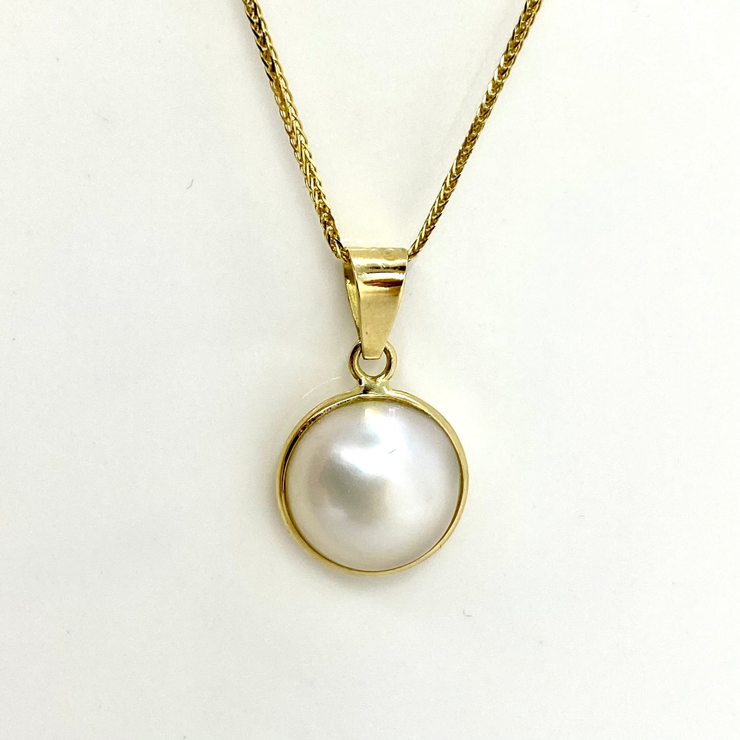 18ct Gold 12mm Mabé Pearl Pendant - John Ross Jewellers