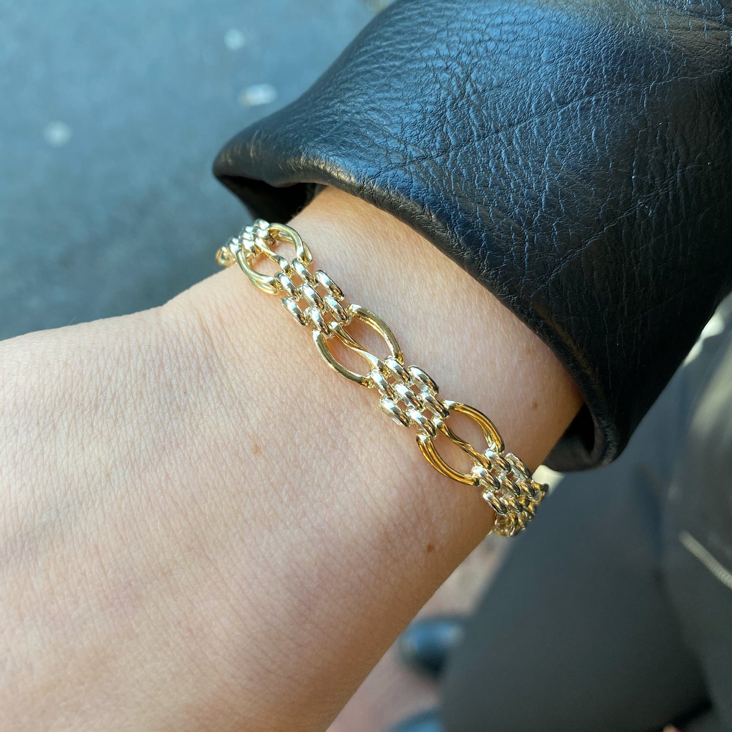 9ct Gold Two Tone Panther Gate Bracelet | 7.5" - John Ross Jewellers