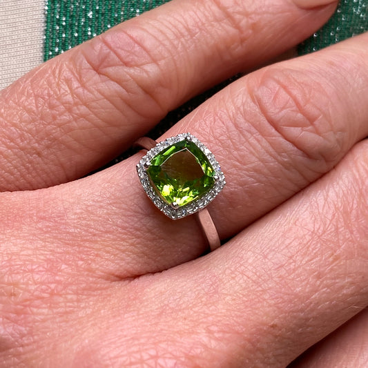 9ct White Gold Peridot & Diamond Ring - John Ross Jewellers