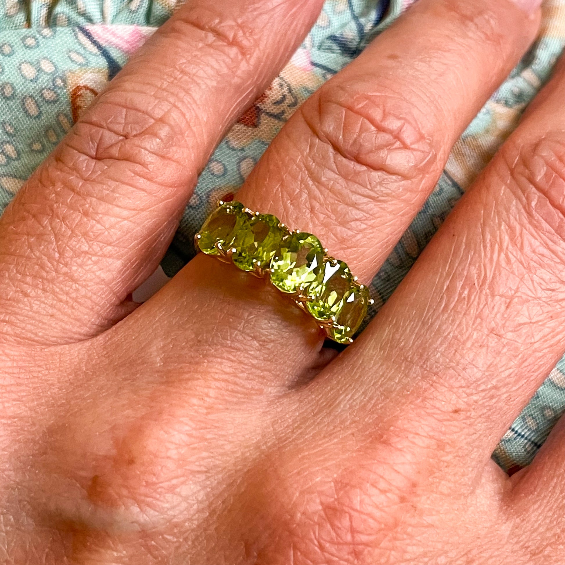 9ct Gold Peridot Stepped Ring - John Ross Jewellers