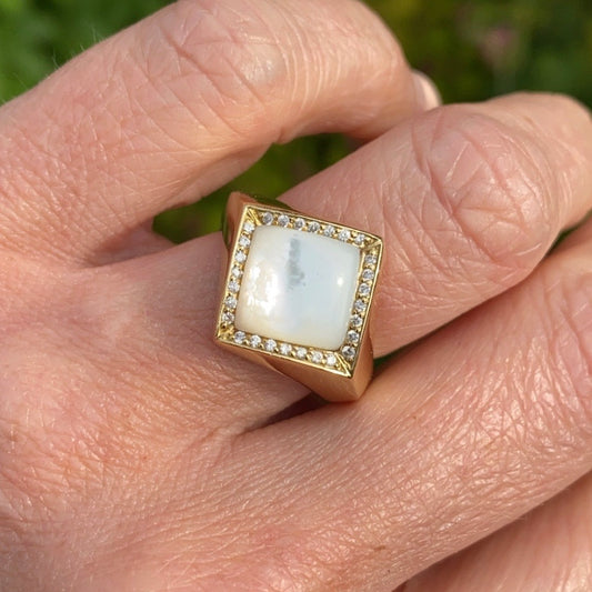 18ct Gold Mother of Pearl & Diamond Ring - John Ross Jewellers
