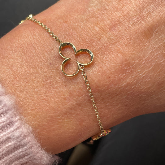 9ct Gold Trefoil Bracelet - John Ross Jewellers