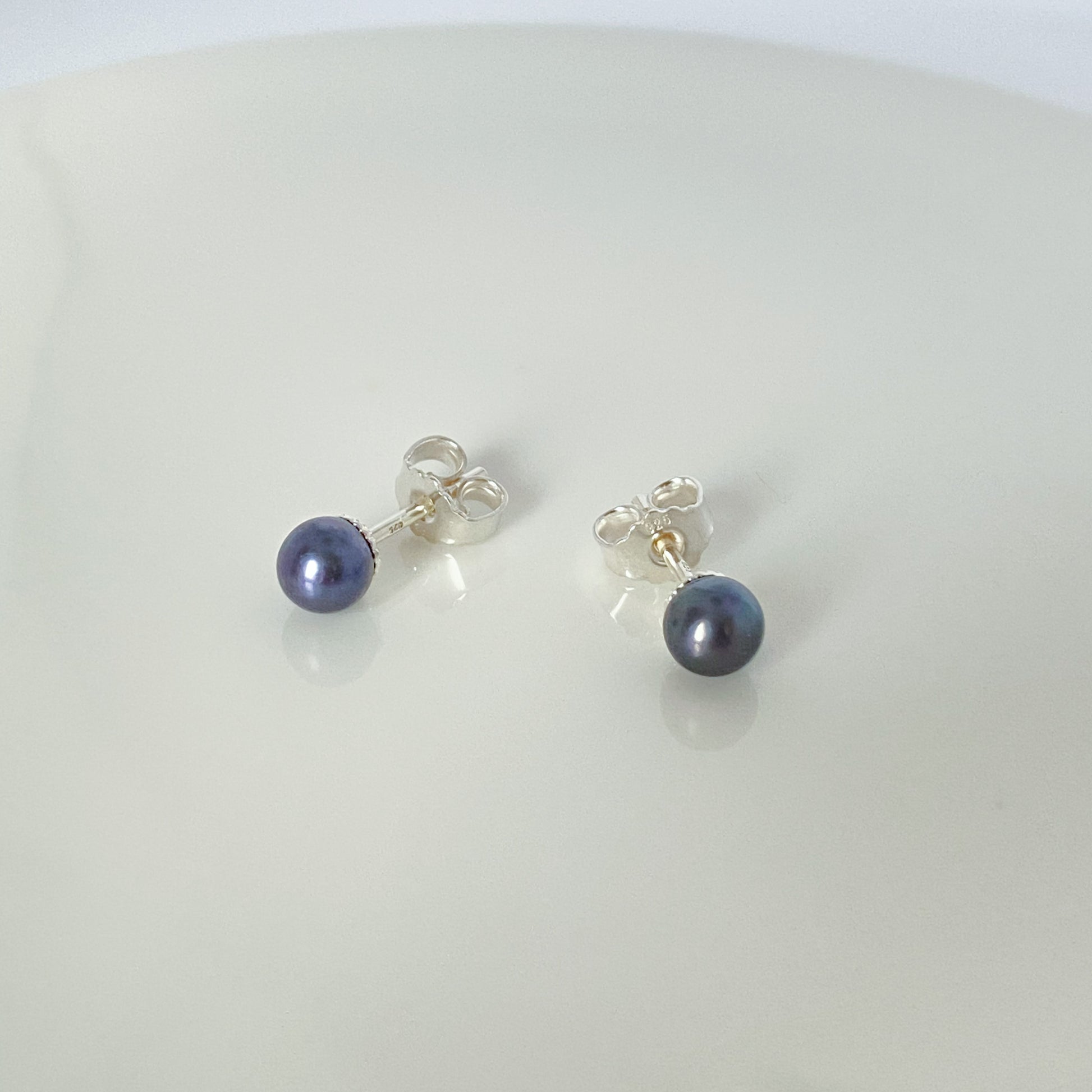 Silver Midnight Freshwater Pearl Stud Earrings | 5-6mm - John Ross Jewellers