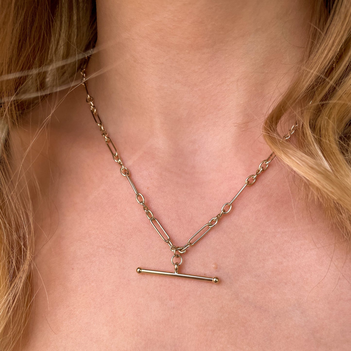 9ct Gold T-Bar Necklace | 45cm - John Ross Jewellers