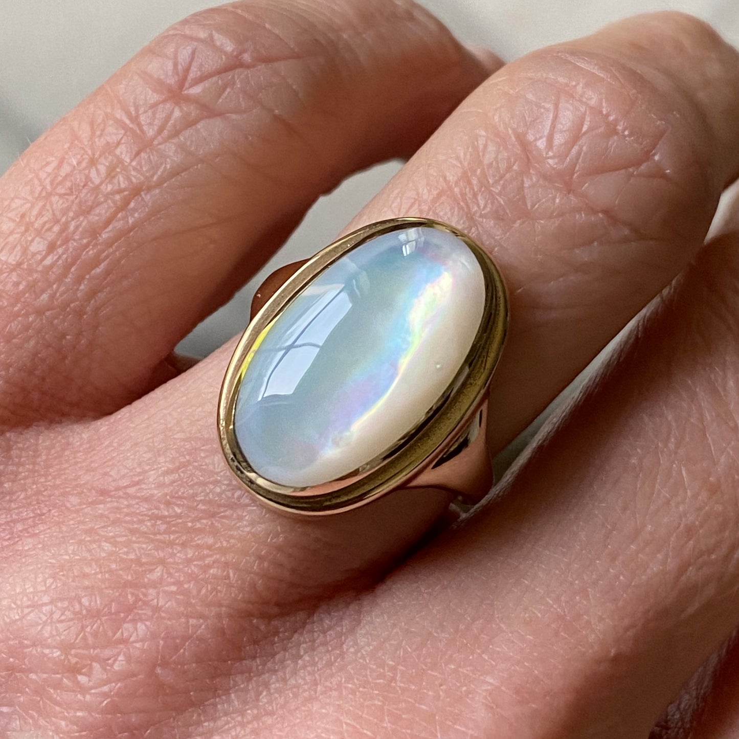 9ct Yellow Gold Mother of Pearl Ring - John Ross Jewellers