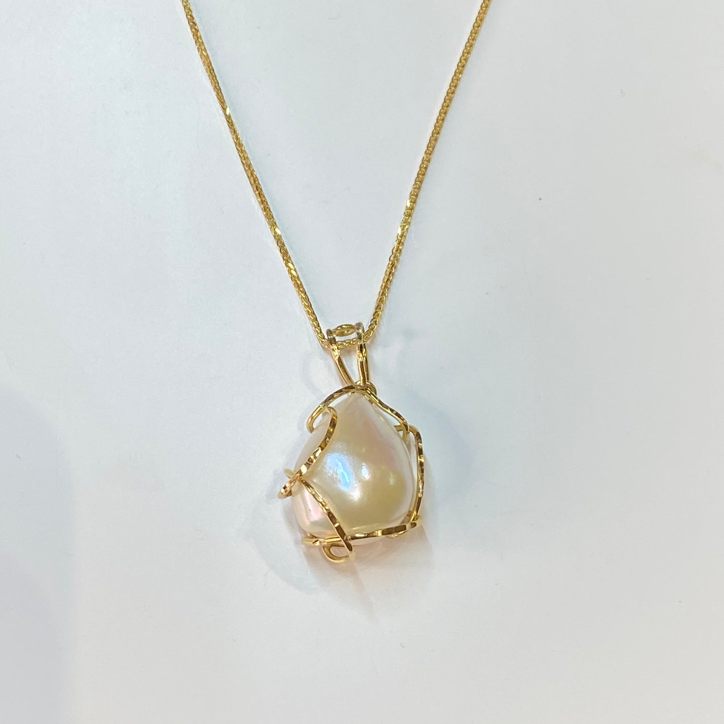 18ct gold Scintilla Baroque Cultured Pearl Pendant - John Ross Jewellers
