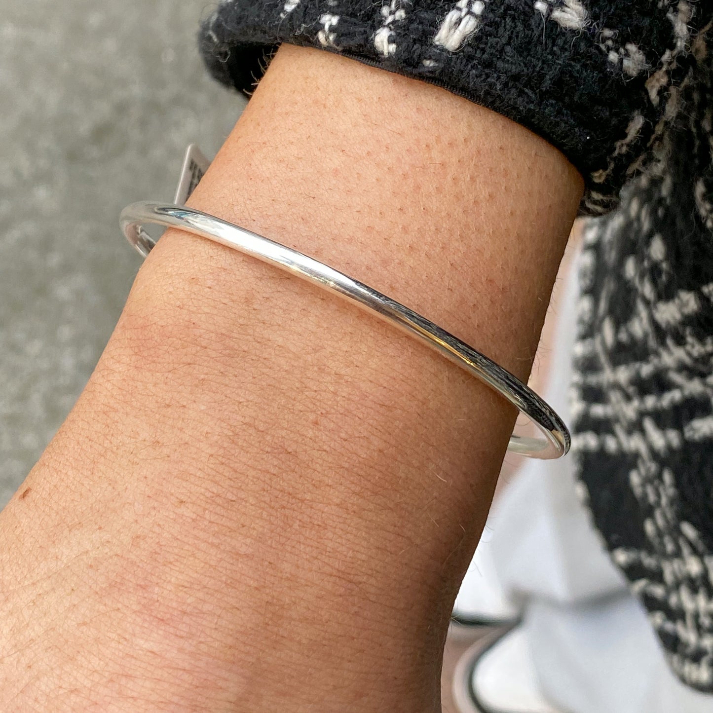 Silver Round Shaped Bangle | 3mm - John Ross Jewellers