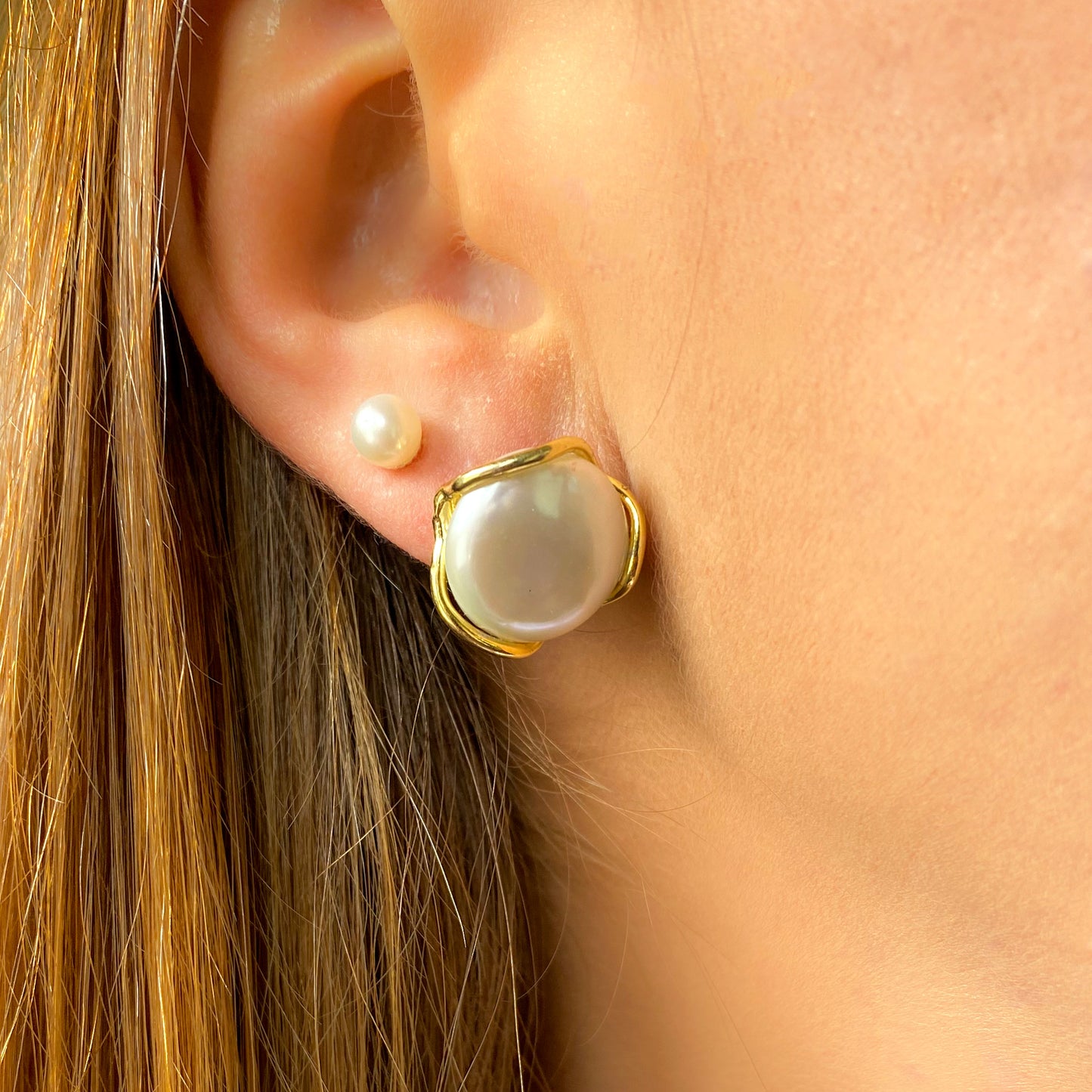Baroque Pearl Stud Earrings | 13mm - John Ross Jewellers