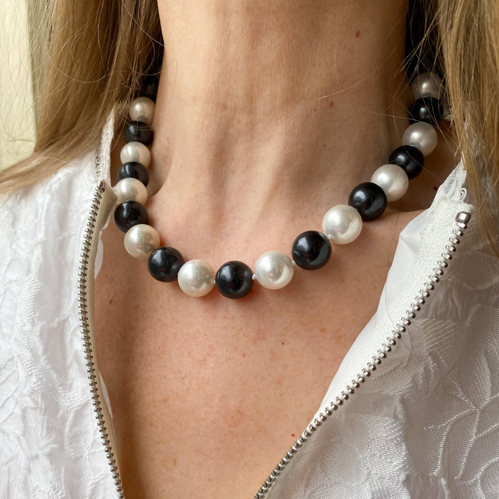 Silver Black & White Simulated Pearl Necklace - John Ross Jewellers