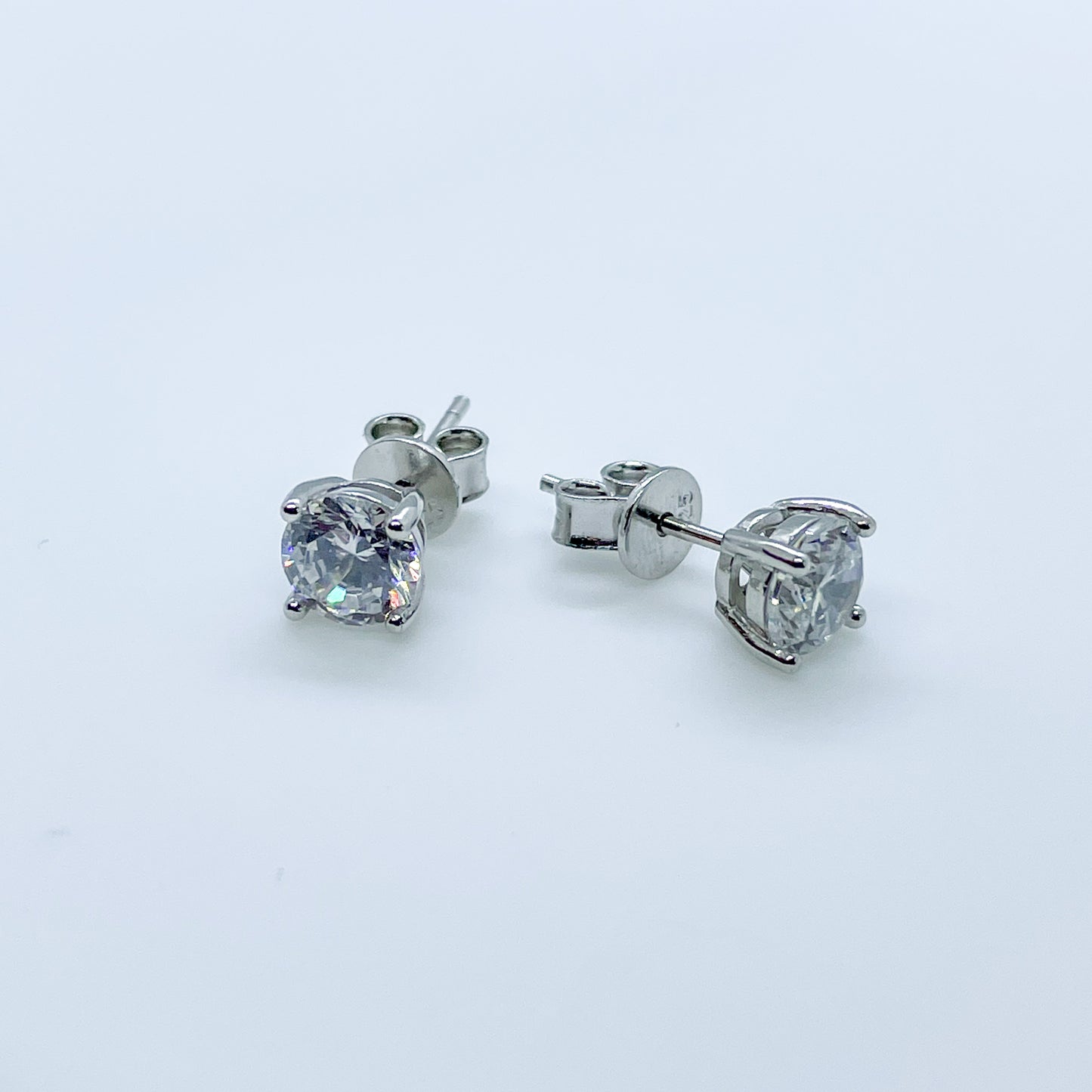 Silver 6mm Claw Set Stud Earrings - John Ross Jewellers