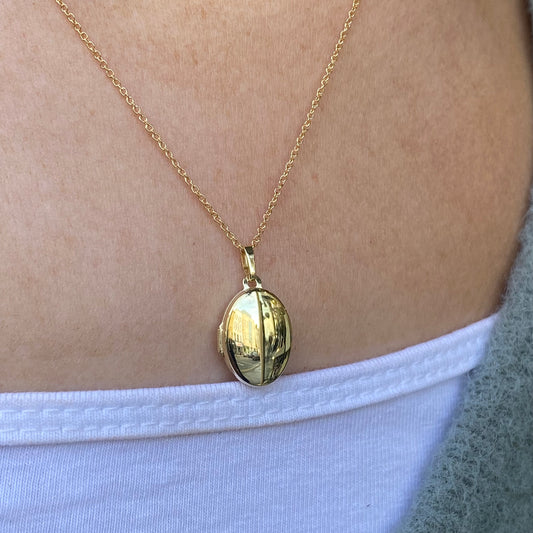 9ct Gold Oval Locket Necklace - John Ross Jewellers