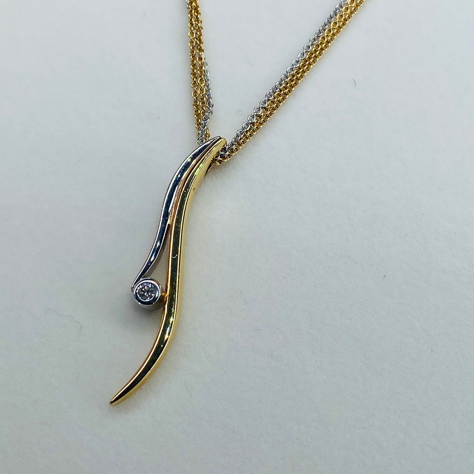 18ct Gold Diamond Pendant Necklace - John Ross Jewellers
