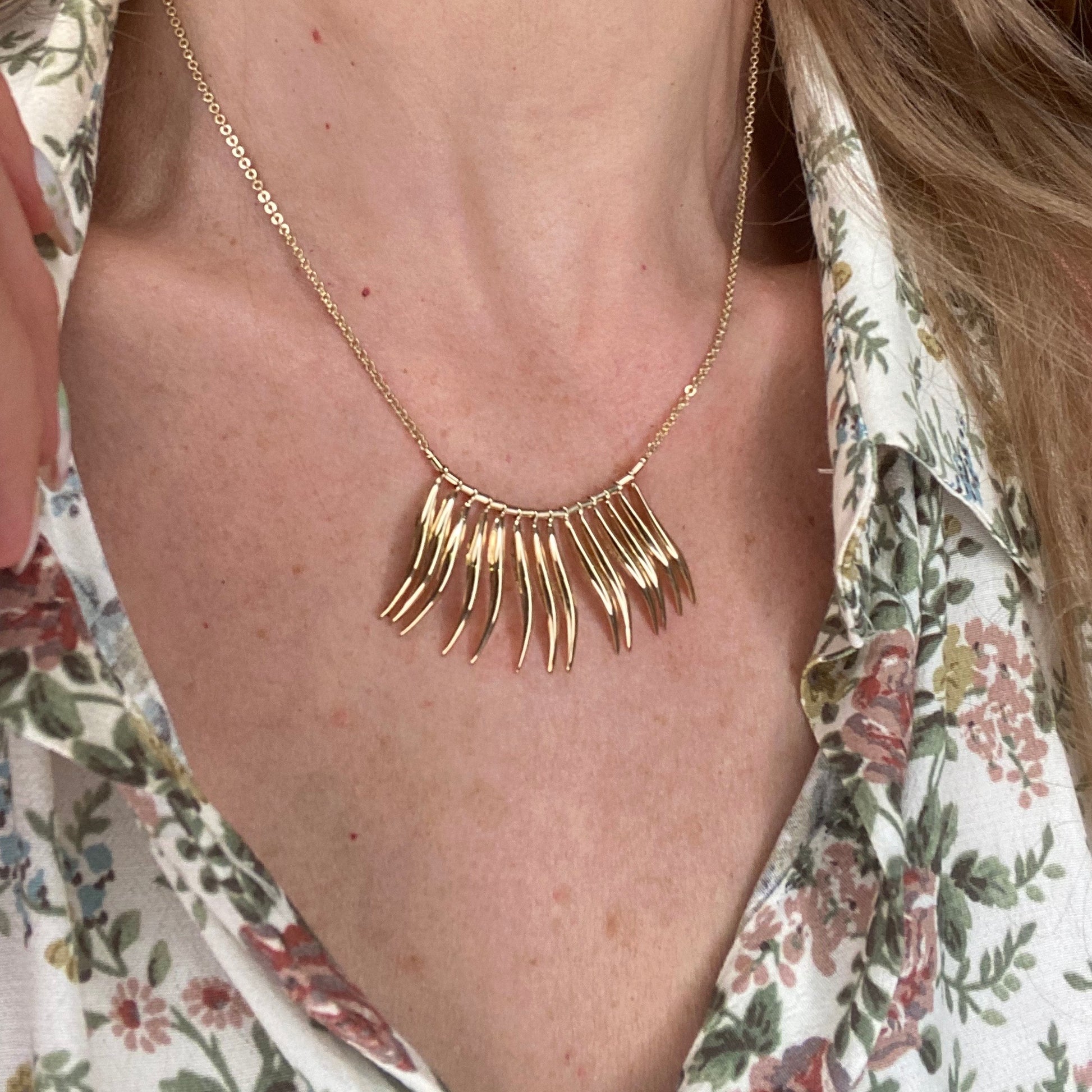 9ct Gold Falling Waves Necklace - John Ross Jewellers