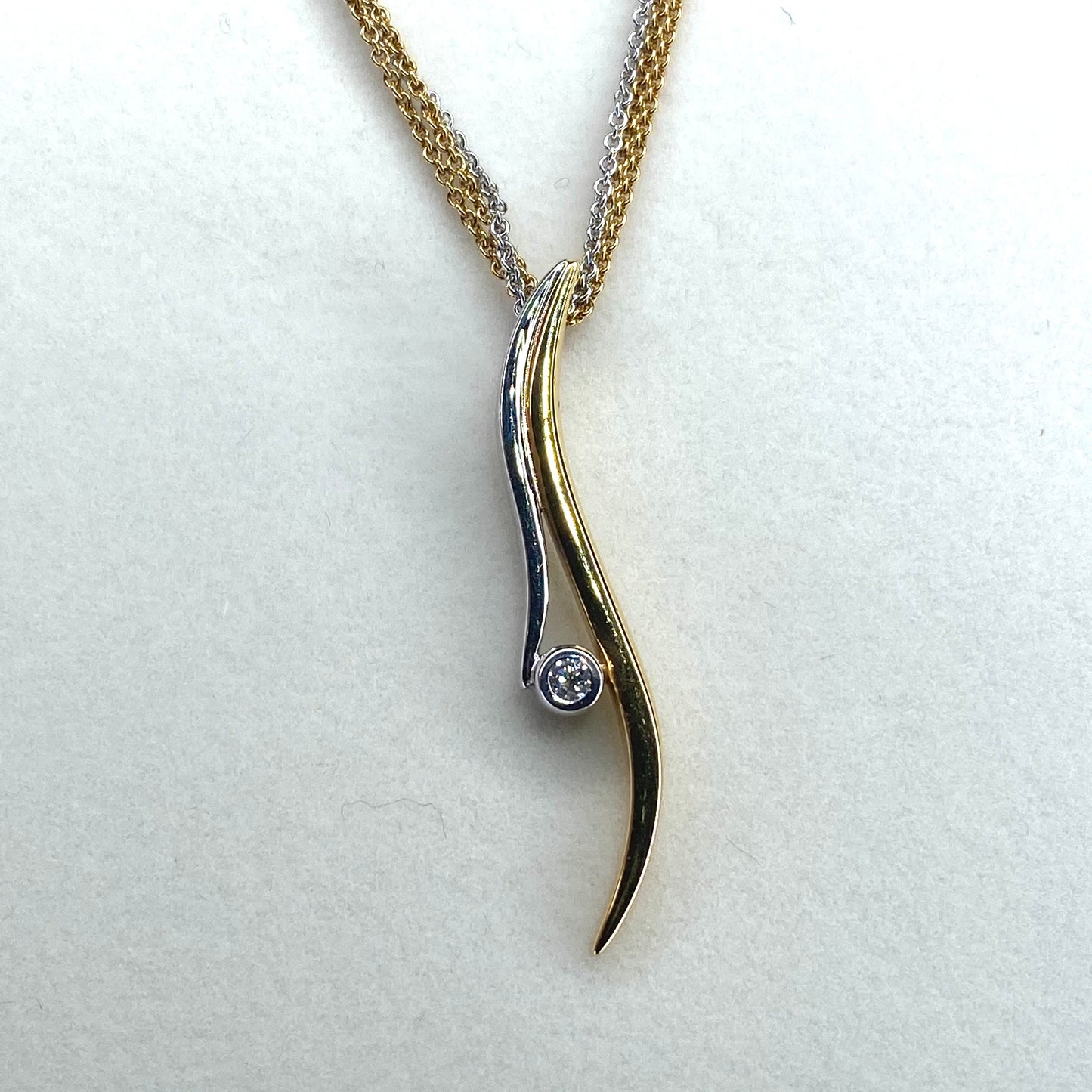 18ct Gold Diamond Pendant Necklace - John Ross Jewellers